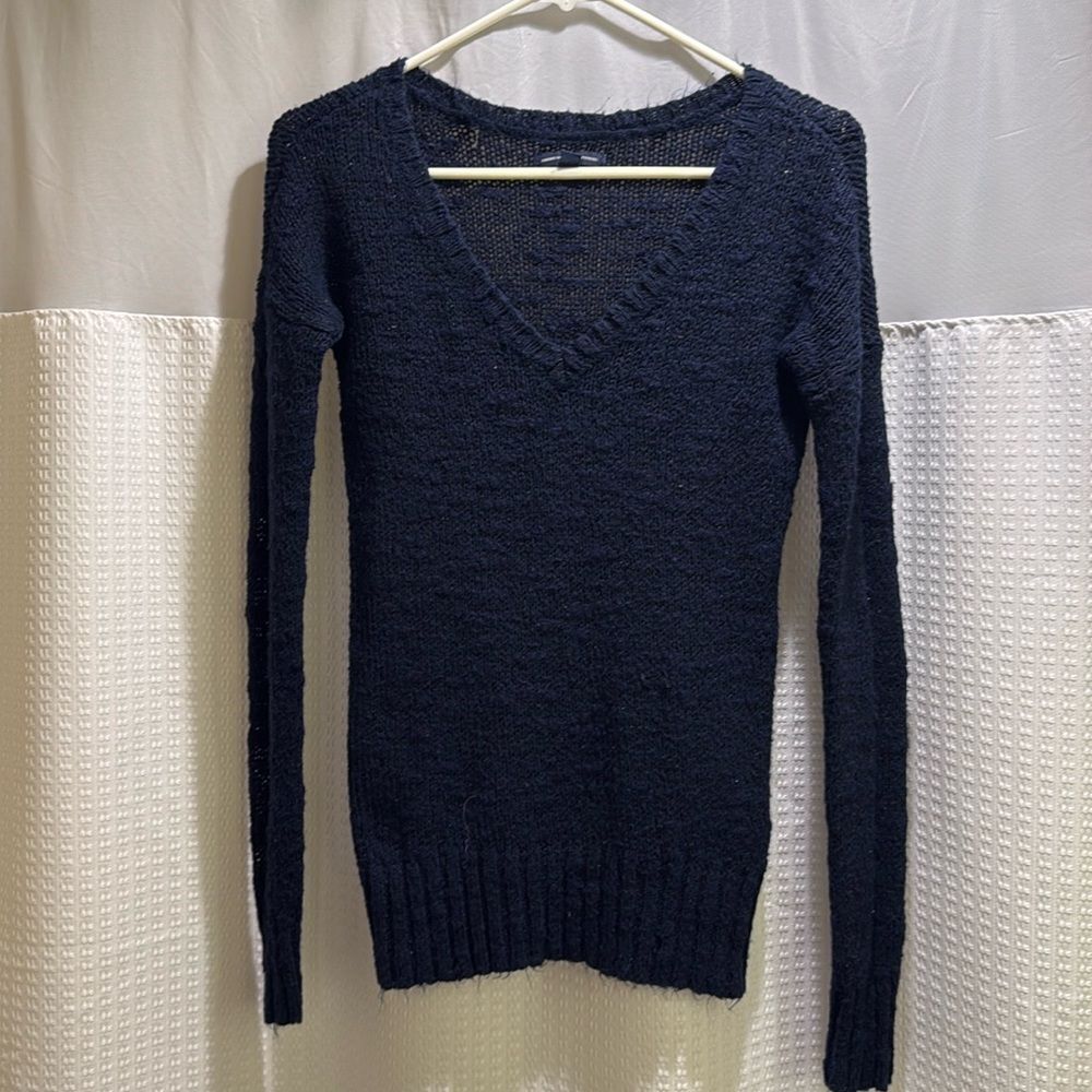 American Eagles Outfitters Sweater!!